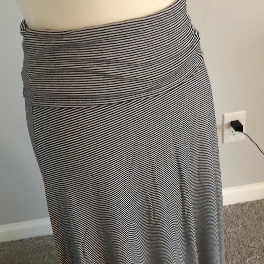 Gap full length skirt - Picture 3 of 5